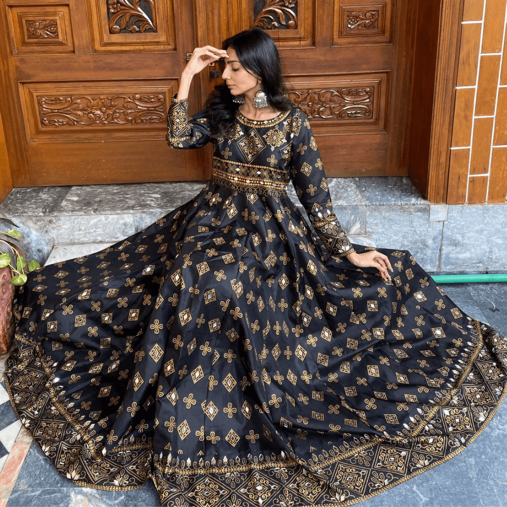 Sheesh Mahal Maxi A Regal Ensemble Fit for Royalty! 👗 - Virsa