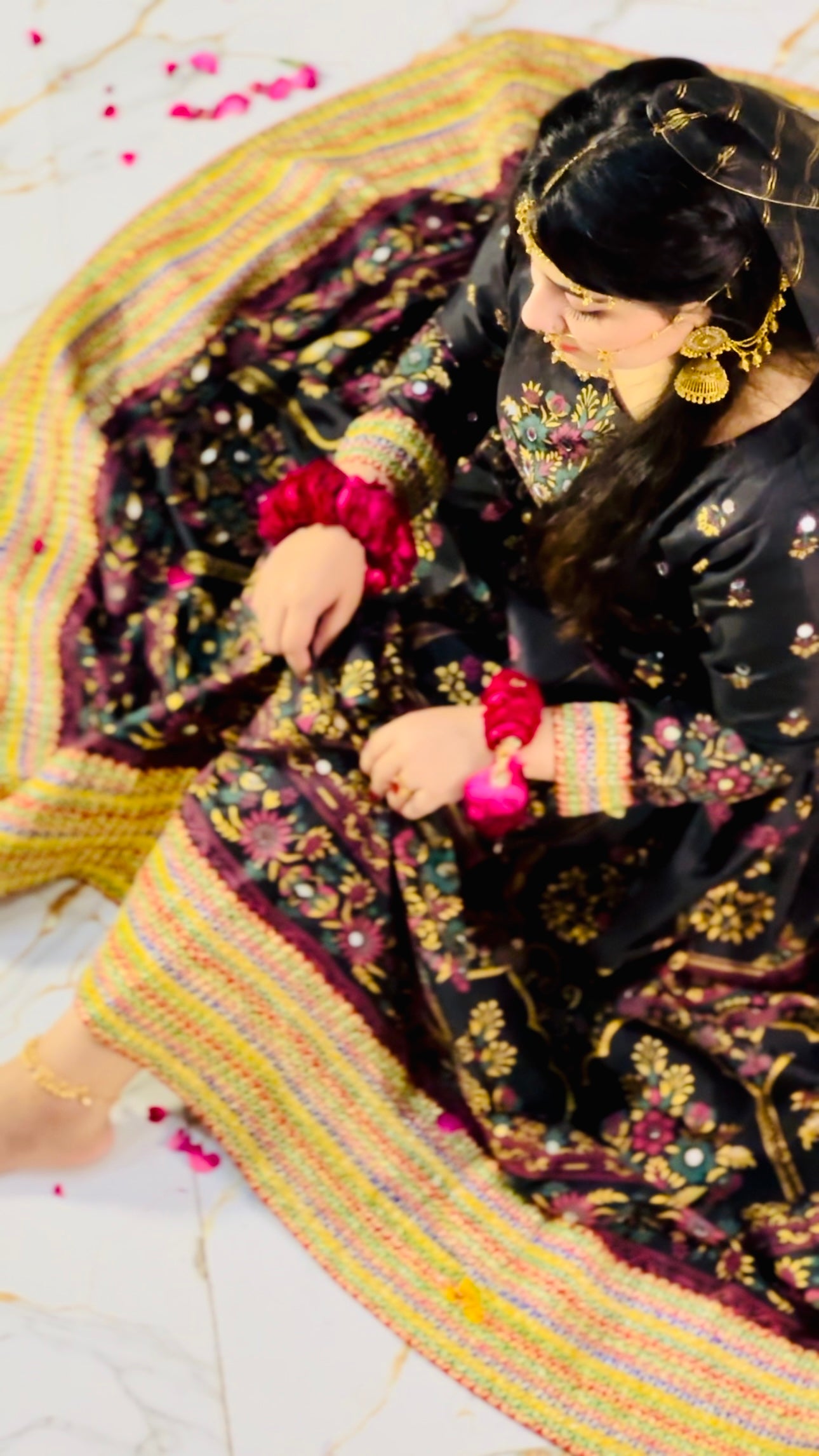 "Mastani Design Maxi 3 Pc"