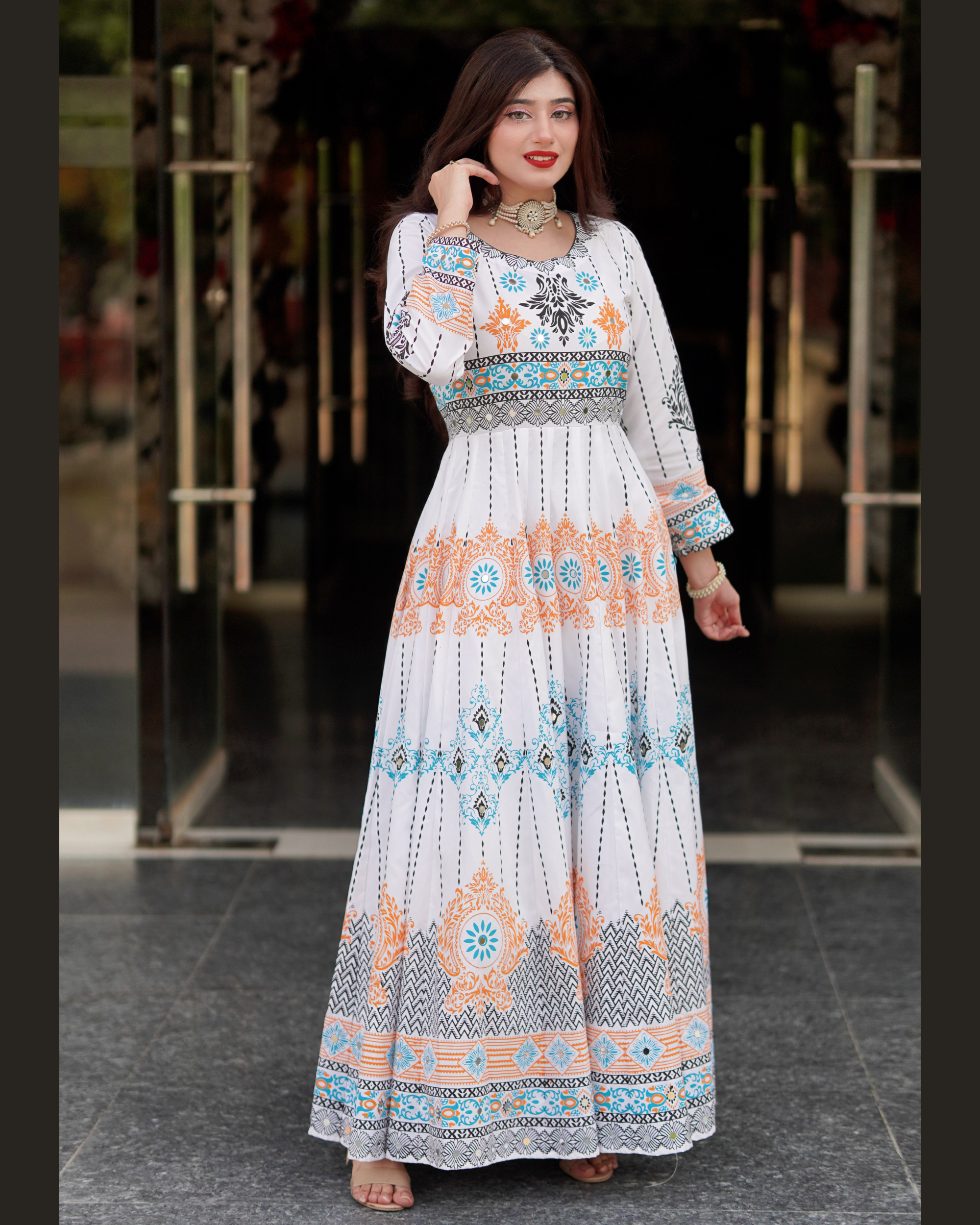 Gul Naaz-WHT Main image