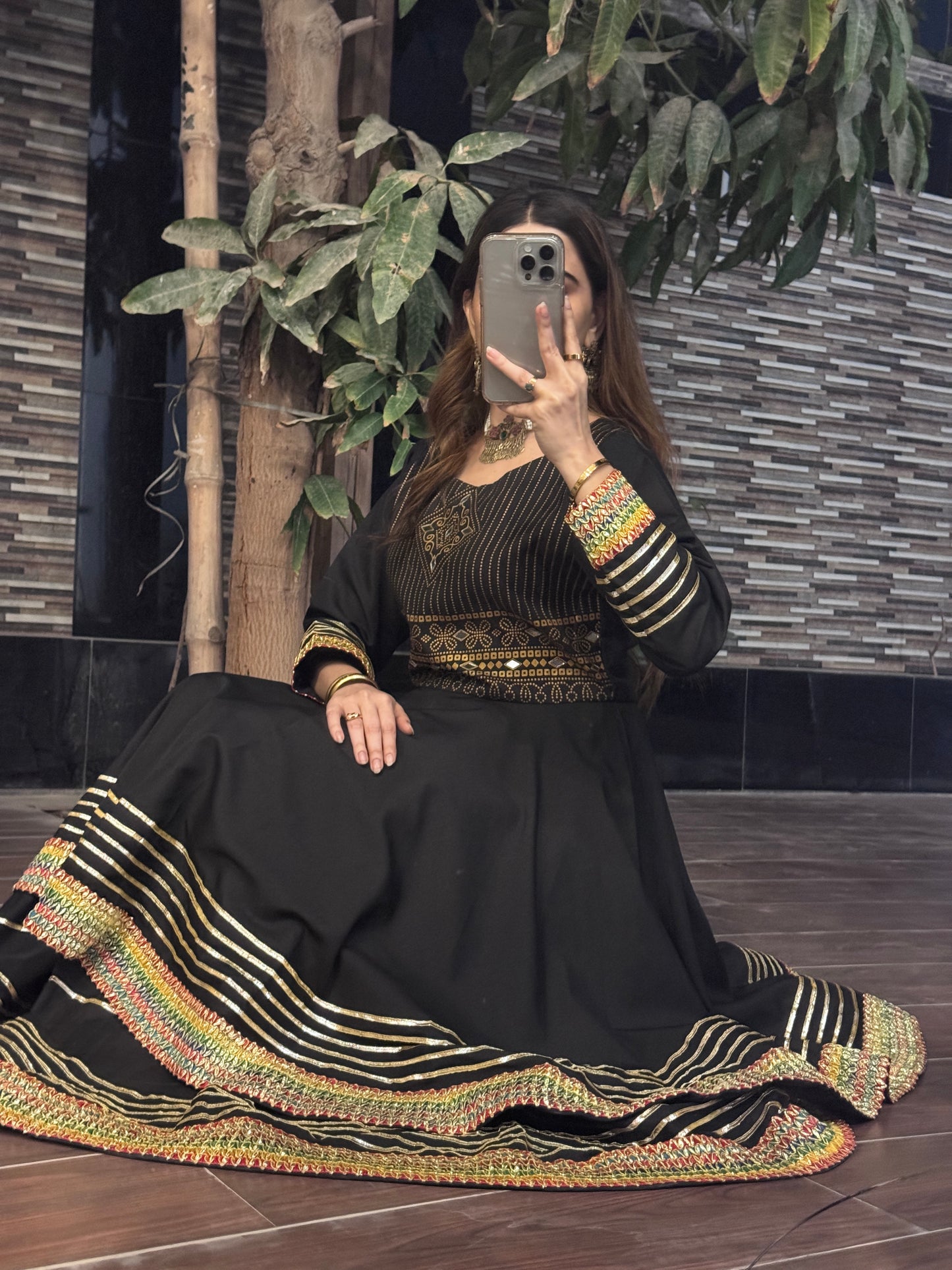 Gul Rukh-BLK