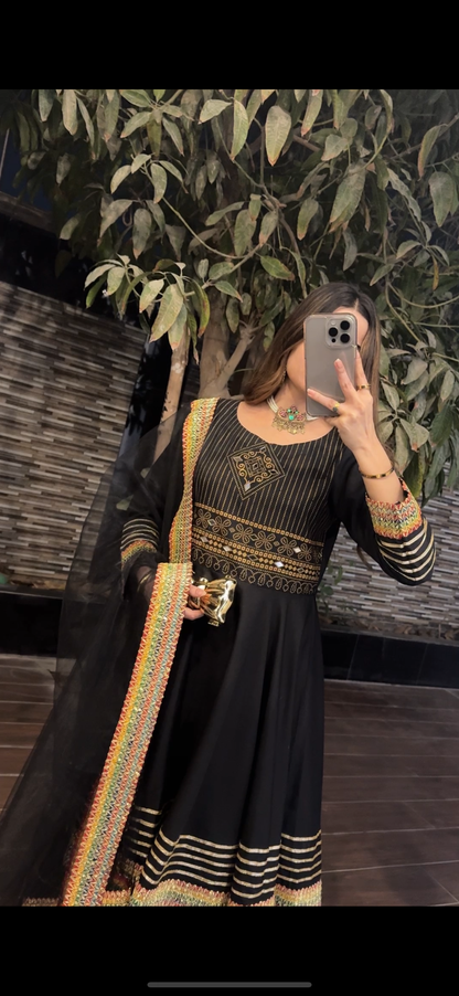 Gul Rukh-BLK