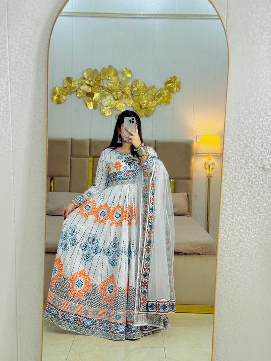 "Gul Naaz 3pc in white"